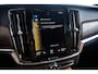 Volvo V90 2.0 B5 Inscription Trekhaak - Panoramadak - Head Up - Adaptive Cruise Control - Harman Kardon - Sensus Navigatie - Zongordijnen in de achterportieren - Parkeerverwarming met timer - Verwarmbaar stuurwiel -