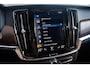 Volvo V90 2.0 B5 Inscription Trekhaak - Panoramadak - Head Up - Adaptive Cruise Control - Harman Kardon - Sensus Navigatie - Zongordijnen in de achterportieren - Parkeerverwarming met timer - Verwarmbaar stuurwiel -