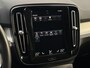 Volvo XC40 Plug-in Hybrid T4 Inscription Expression | Adaptive cruise control | Lederen bekleding | Harman Kardon audio | Stoel- en stuurwielverwarming | Achteruitrijcamera | Voorruitverwarming | Parkeersensoren voor + achter |