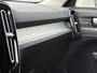 Volvo XC40 Plug-in Hybrid T4 Inscription Expression | Adaptive cruise control | Lederen bekleding | Harman Kardon audio | Stoel- en stuurwielverwarming | Achteruitrijcamera | Voorruitverwarming | Parkeersensoren voor + achter |