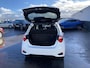 Toyota Yaris 1.5 Hybrid GR-Sport Nieuw geleverd, 1e eign. Dealeronderhouden, AppleCarPlay/AndroidAuto, Climate control, Cruise control, LM velgen, Parkeerhulpcamera, Zwart dak, Privacy glas
