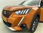 Peugeot e-2008 SUV EV GT 50 kWh 136pk | Accu SOH 92,3% | Navigatie | Achteruitrijcamera | Full Led koplampen | 3D Cockpit | Half Lederen sportstoelen | Parkeersensoren v+a | Dodehoeksensor | Keyless start | Cruise Control | Climate Control | Apple Carplay / Android Auto | DAB+ radio | Afwijkende dakkleur | Donker getint glas | 17" lichtmetalen velgen |