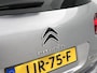 Citroën C5 Aircross SUV Plus 1.6 Plug-in Hybrid 225pk Automaat | Navigatie | Achteruitrijcamera | Climate Control | Adaptieve Cruise Control | Parkeersensoren v+a | Keyless | Comfortstoelen Leder/Stof | Led koplampen | Armsteun | Apple Carplay / Android Auto | Dodehoeksensor | DAB+ radio | Donker getint glas | 18" lichtmetalen velgen |