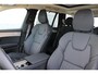 Volvo XC90 T8 Automaat Plug-in hybrid AWD Ultra Bright | Trekhaak | Luchtvering | Panoramadak | Verwarmbare voorstoelen en achterbank | Premium audio by Harman Kardon | Head-up display | Elektrisch verstelbare voorstoelen met geheugen