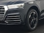 Audi Q5 50 TFSI e quattro S Line Plug In Hybrid 299pk Dealer O.H. PHEV | Panodak | 20"L.M Rotor | Apple Carplay | Lederen Sportstoelen Verwarmd | Keyless | Navigatie | Virtual |