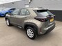 Toyota Yaris Cross 1.5 Hybrid Active Navigatie Apple CarPlay/Android Auto, achteruitrij camera, adaptieve cruise control, automaat, dealer onderhouden!