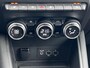 Renault Captur E-TECH Plug-in 160 Hybrid Initiale Paris Automaat / Dealer onderhouden / Leder / Stuur- en stoelverwarming / Navigatie groot scherm / Apple Carplay Android / Camera / 18" LM wielen /