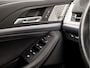 BMW 2-Serie Active Tourer 218i Sportline Automaat (PANORAMADAK, LIVE COCKPIT PLUS, APPLE CARPLAY, HARMAN/KARDON, CAMERA, TREKHAAK, LEDEREN SPORTSTOELEN, ELEK ACHTERKLEP, NIEUWE APK, NIEUWSTAAT)