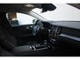 Volvo V60 T6 350PK Plug-in hybrid AWD Essential Bright | Verwarmbare voorstoelen en achterbank | Verwarmbaar stuurwiel | Adaptive Cruise & Pilot Assist | Moritz Lederen Comfortstoelen | Parkeercamera | Google Services |