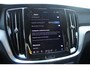 Volvo V60 T6 350PK Plug-in hybrid AWD Essential Bright | Verwarmbare voorstoelen en achterbank | Verwarmbaar stuurwiel | Adaptive Cruise & Pilot Assist | Moritz Lederen Comfortstoelen | Parkeercamera | Google Services |
