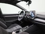 Volkswagen Golf 1.5 eHybrid GTE 272 PK | Automaat | Plug-In | Panorama Dak | Trekhaak | Black Style | Head-Updisplay | Stoelverwarming | Stuurwielverwarming | LED Matrix | 18 Inch Lichtmetaal