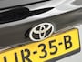 Toyota Yaris 1.5 Hybrid Dynamic + Comfort Pack | Stoel en Stuur verwarming | Blindspot | QR Lader | Apple Carplay / Android Auto |