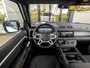 Land Rover Defender 110 P400e 110 | Black Pack | Luchtvering | 22'' Gloss Black | Stuurwielverwarming | Rode Remklauwen