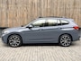 BMW X1 xDrive25e M-sport Automaat | Panoramadak | Leren bekleding | LED verlichting | Stoel en Stuurwielverwarming | Trekhaak afneembaar | Head-up display | Elektrisch verstelbare stoelen | Harman/kardon HiFi | Achteruitrijcamera
