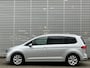 Volkswagen Touran 1.4 TSI Highline / Navigatie / Camera / Parkeersensoren V+A / Zwenkbare trekhaak / Climate controle /