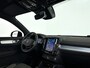 Volvo XC40 B4 Plus Dark | Parkeercamera | Stoel- en Stuurverwarming | Harman Kardon | Trekhaak