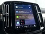 Volvo XC40 B4 Plus Dark | Parkeercamera | Stoel- en Stuurverwarming | Harman Kardon | Trekhaak