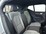 Volvo XC40 B4 Plus Dark | Parkeercamera | Stoel- en Stuurverwarming | Harman Kardon | Trekhaak