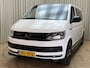 Volkswagen Transporter 2.0 TDI L2H1 DC Highline *LED* Leder / Adapt. Cruise / Carplay / Camera / Trekhaak / Navigatie / 19'' LMV / Org.NL!