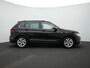 Volkswagen Tiguan 1.5 TSI 150 pk DSG Elegance Face lift | Achteruitrijcamera | Stuur-/stoelverwarming | Navigatie | Adaptive Cruise