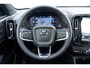 Volvo EX40 Single Motor Extended Range Plus 82 kWh | Eindejaarsknaller | Adaptieve cruise control | Harman Kardon Geluidsinstallatie | Verwarmbare voorstoelen en stuur | 360 graden camera | Pilot assist | Extra getinte ramen achter | Warmtepomp