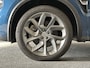 Lynk & Co 01 1.5 MY 2023 ZWARTE HEMEL GREY LINE PREMIUM LEDEREN BEKLEDING 100 STUKS OP VOORRAAD ! VOL OPTIES ! 360 CAMERA ADAPTIVE CRUISE CONTROL PANORAMA SCHUIF/KANTELDAK APPLE CARPLAY/ANDROID RIJSTROOKSENSOREN ZEER MOOI !!