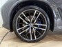BMW X5 xDrive45e 395PK *M-Sport* Dravitgrau / Apple Carplay / Adapt. Cruise / LED / Keyless / Memory / 22"LMV / Leder / Stoelverwarming / Camera