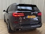 BMW X5 xDrive45e 395PK *M-Sport* Dravitgrau / Apple Carplay / Adapt. Cruise / LED / Keyless / Memory / 22"LMV / Leder / Stoelverwarming / Camera