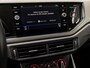 Volkswagen Polo 1.0 TSI Sportline (APPLE CARPLAY, GROOT NAVI, LM VELGEN, GETINT GLAS, SPORTSTOELEN, ADAPTIVE CRUISE, ARMSTEUN, NIEUWSTAAT)