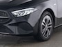 Mercedes-Benz A-klasse 250 e Face Lift Plug-In Hybride | Keyless Go | Stuur en Stoelverwarming | Sfeerverlichting | LED | Parkeerpakket met Camera | Inclusief 24 maanden Mercedes-Benz Certified garantie voor Europa.