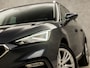 SEAT Leon Sportstourer 1.5 TSI Sport 150Pk (VIRTUAL COCKPIT, APPLE CARPLAY, GROOT NAVI, TREKHAAK, CAMERA, SPORTSTOELEN, ADAPTIVE CRUISE, GETINT GLAS, NIEUWSTAAT)