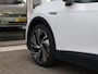 Volkswagen ID.4 Max 77 kWh | Panoramadak | Trekhaak | ACC | 360 Camera | Head Up | Elektrische voorstoelen | IQ Light | Stoel + Stuurverwarming | Elektrische Klep |