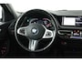 BMW 1-Serie 118i Executive Edition (TREKHAAK, DIGITALE COCKPIT, CAMERA, SFEERVERLICHTING, PARKEERSENSOREN, DEALER ONDERHOUDEN)