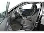 BMW 1-Serie 118i Executive Edition (TREKHAAK, DIGITALE COCKPIT, CAMERA, SFEERVERLICHTING, PARKEERSENSOREN, DEALER ONDERHOUDEN)