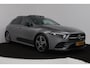 Mercedes-Benz A-klasse 180 Business Solution AMG (PANORAMADAK, SFEERVERLICHTING, STOELVERWARMING, ELEKTR STOELEN, SENSOREN)