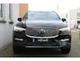 Volvo XC60 2.0 T6 Plug-in hybrid AWD Core | Visual park assist | Verwarmbare voorstoelen | Extra getint glas achter | Verwarmbare buitenste zitplaatsen tweede zitrij | Stuurverwarming | Premium Audio by Harman Kardon | Pilot Assist | 19" 5-Dubbel spaaks glanzend zwart Diamond Cut | Blind spot | Adaptive cruise control |
