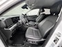 Hyundai Kona Electric Premium 65.4 kWh Automaat / Dealer onderhouden / NL auto / Leder / Afneembare trekhaak 750 kg / Stoelventilatie / Stuur-, stoel- en achterbankverwarming / 19" LM wielen /
