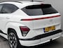 Hyundai Kona Electric Premium 65.4 kWh Automaat / Dealer onderhouden / NL auto / Leder / Afneembare trekhaak 750 kg / Stoelventilatie / Stuur-, stoel- en achterbankverwarming / 19" LM wielen /