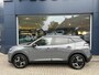 Peugeot 2008 1.2 Turbo 130PK Allure Automaat EAT8 | Nieuwste Model ! | Trekhaak 1250KG | Navigatie | All season banden | Digitaal Instrumentarium | LED Verlichting | Cruise Control Adaptief | Climate Control | Lichtmetalen Velgen | Hoge Zitpositie | Half Lederen Bekleding.