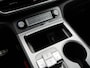 Hyundai Kona Electric EV Premium 64 kWh | Vaste trekhaak | Navigatie | Lederen bekleding | Electr.voorstoelen | Apple Carplay | Parkeersensoren voor en achter |