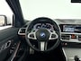 BMW 3-Serie Touring 330e Business Edition Plus | Panoramadak | 360° camera | Stoel- en Stuurverwarming | Harman Kardon | Head-up Display