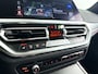 BMW 3-Serie Touring 330e Business Edition Plus | Panoramadak | 360° camera | Stoel- en Stuurverwarming | Harman Kardon | Head-up Display