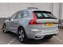 Volvo XC60 2.0 T6 Plug-in hybrid AWD Plus Dark | 360-camera | Schuif/kanteldak | Stuur & Stoelverwarming V+A | Trekhaak |