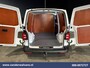 Volkswagen Transporter 2.0 TDI 150pk L2H1 Euro6 Airco | Camera | Leder | Cruisecontrol | 2500kg Trekhaak Parkeersensoren