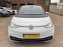 Volkswagen ID.3 First Plus 58 kWh - Airco ecc - Apple carplay/android - Stoelverwarming - Camera - Trekhaak - L.m velgen - Pdc v+a
