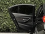 BMW 3-Serie 318d, SPORT, NAVI, LIMITER, ECC-AIRCO, STOELVERWARMING, KEYLESS, PDC, TREKHAAK, SPORTSTOELEN, LICHTMETAAL 19"