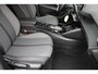 Peugeot 2008 1.2 Hybrid 136 Allure | Automaat | Navi by app | Apple carplay | Parkeersensoren | Mild Hybrid | 14.000km |
