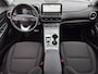 Hyundai Kona Electric EV Comfort Smart 64 kWh Automaat / Accu SOH 98% / Dealer onderhouden / WLTP bereik 484 km bereik stad 660 km / Fabrieksgarantie tot 08-2026 / Stuur-, en Stoel verwarming / Achteruitrijcamera / Apple Carplay Android Auto / Warmtepomp /