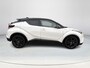 Toyota C-HR 1.8 Hybrid Bi-Tone **NAVIGATIE/ DODEHOEK DETECTIE/ STOELVERWARMING/ ADAPTIEF CRUISE CONTROL**