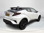 Toyota C-HR 1.8 Hybrid Bi-Tone **NAVIGATIE/ DODEHOEK DETECTIE/ STOELVERWARMING/ ADAPTIEF CRUISE CONTROL**